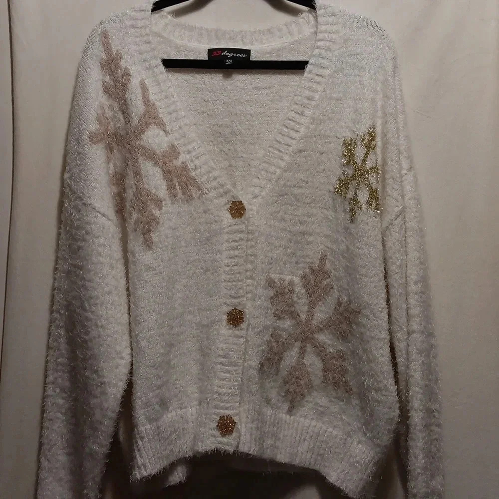 Womens XXL 33 Degrees White Gold Snowflake Fuzzy Sweater Grannycore Metallic
